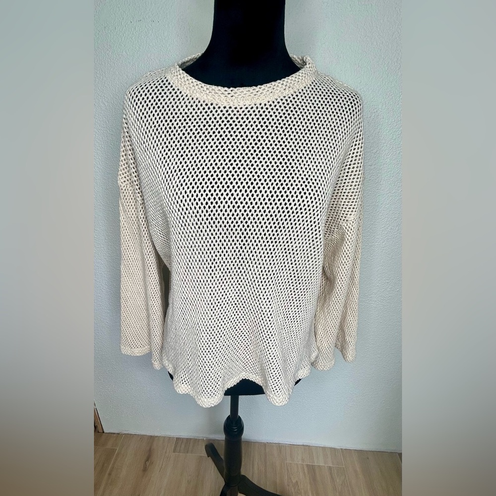 Indi Luxe Women’s Knitted Fishnet Sweater Size Medium Beige